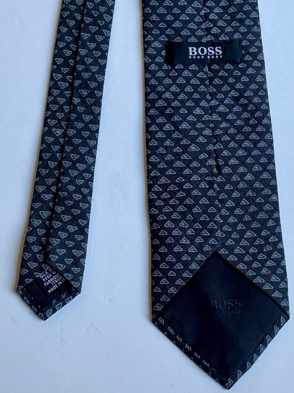HUGO BOSS nice gray  all  Silk Tie Made in Italy 🇮🇹